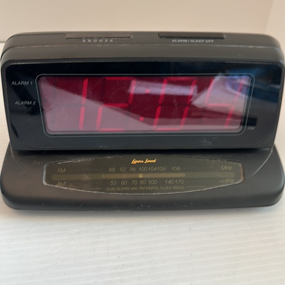 Lennox Other Black Lennox Sound Alarm Clock Am Fm Radio Cr773